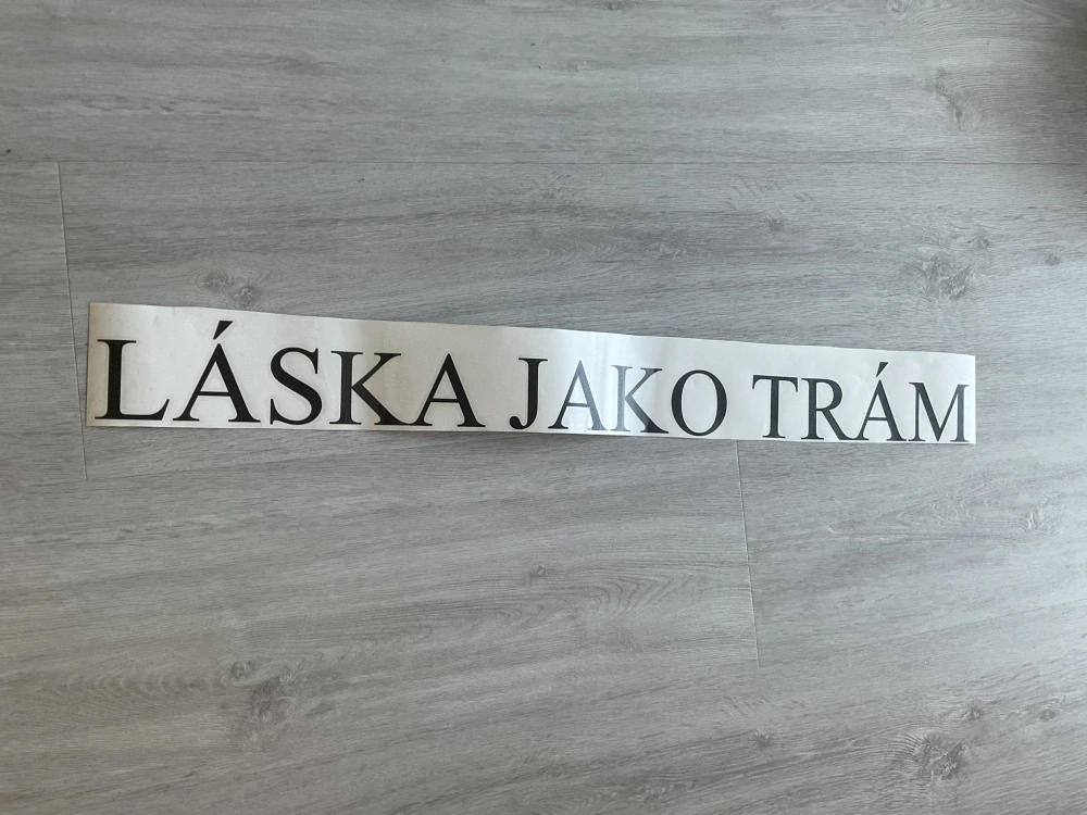 Samolepka Láska jako trám