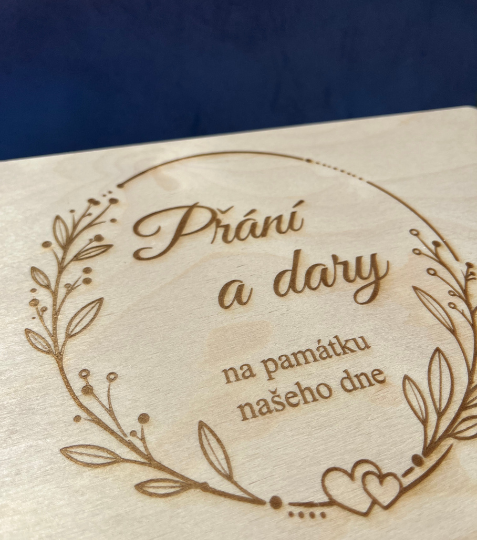 Dřevěná svatební krabička na přání a dary - Botanický věneček